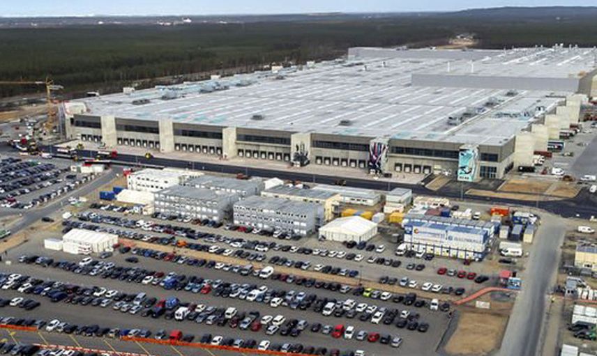 Tesla'nın patronu Elon Musk'tan flaş açıklama:  Berlin ve Teksas fabrikaları para yakıyor!