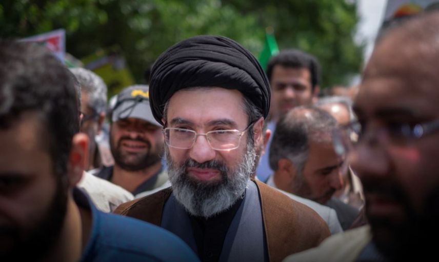 The Times: İran lideri Hamaney’in Kum’da bilinci kapalı şekilde tedavi gördüğü iddia edildi