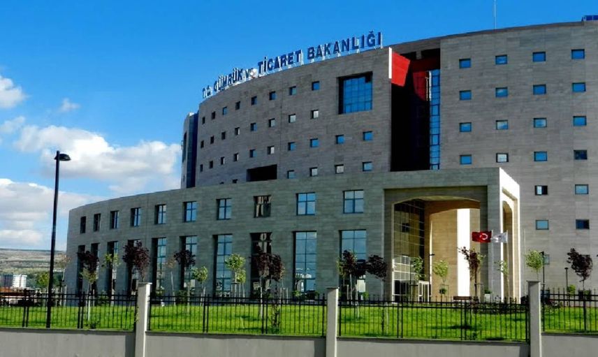 Ticaret Bakanlığı’ndan önemli karar: Yurt dışı telefonları takibe alınacak