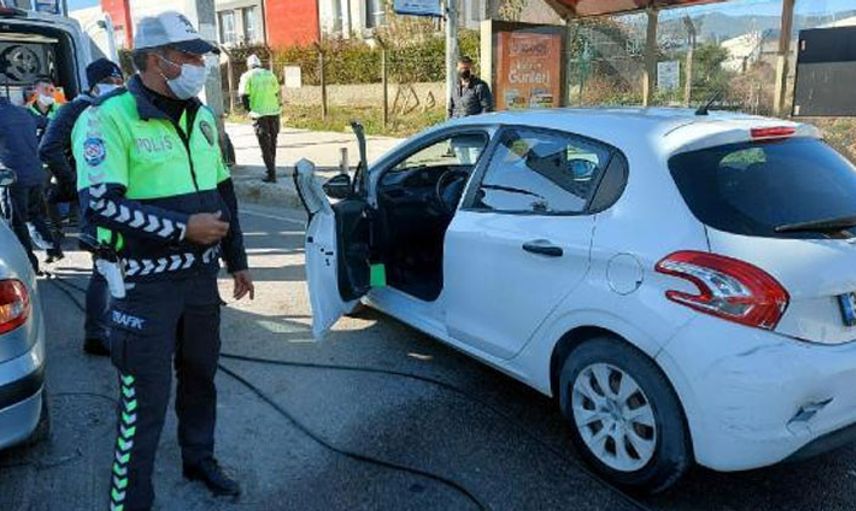 Tırın Altında Kalan Kadın Sürücü Hayatını Kaybeti