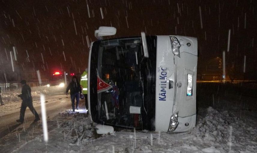 Tokat'ta Korkunç Kaza! Yolcu Otobüsü Devrildi: 23 Yaralı Var