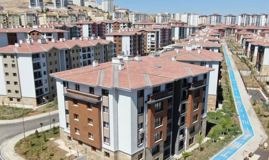 TOKİ kura çekimine katıldı: 20 yıllık hayali gerçek oldu