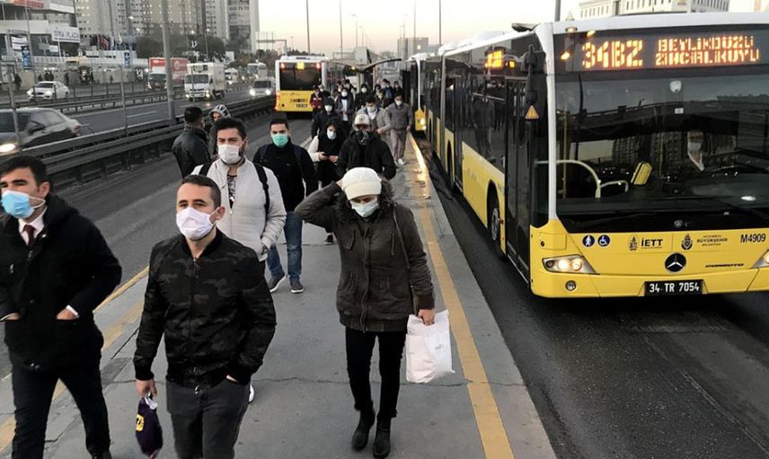 Toplu taşımada artık maskeler atılıyor! Bakan Koca sinyali verdi