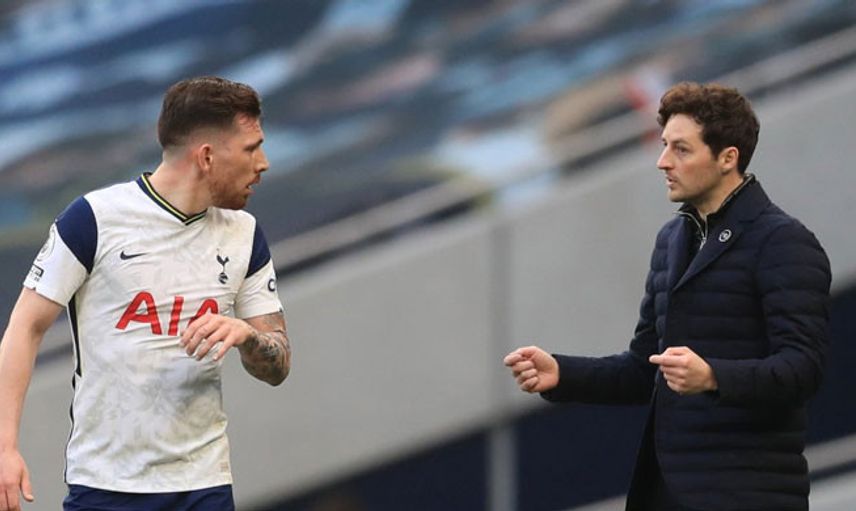Tottenham Menejeri Tarihe Geçti