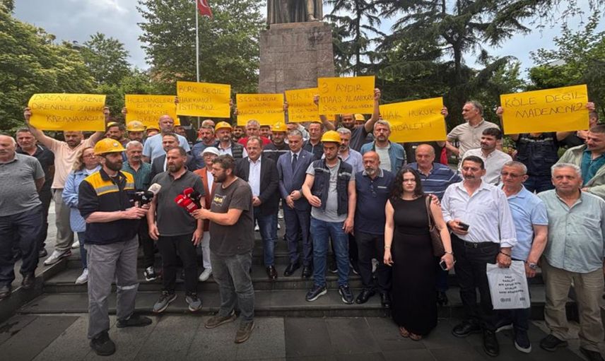 Trabzon'da Aylardır Maaş Bekleyen Maden İşçileri Eylem Yapıyor