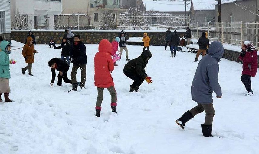 Trabzon'da okullar tatil mi? 28 Mart 2022 yarın Trabzon'da okullar tatil mi? Trabzon Valiliği son dakika açıklamaları