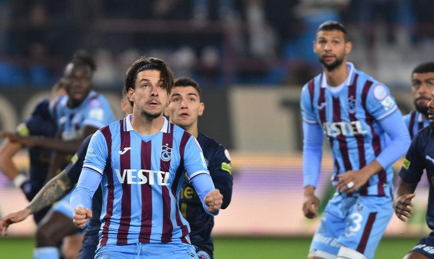 Trabzon'daki gol düellosunda kazanan Kasımpaşa: Bordo Mavililer şeytanın dişini kıramıyor