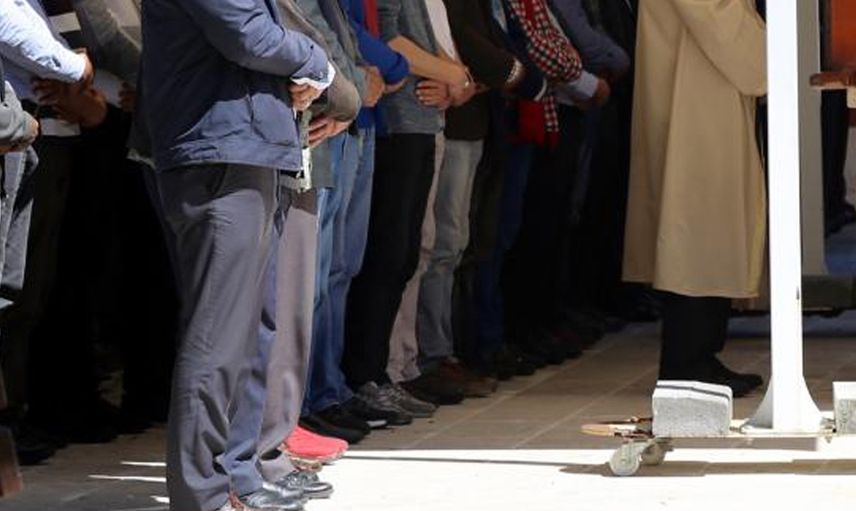 Trabzon'dan Kötü Haber! Cenazede 46 Kişiye Bulaştı