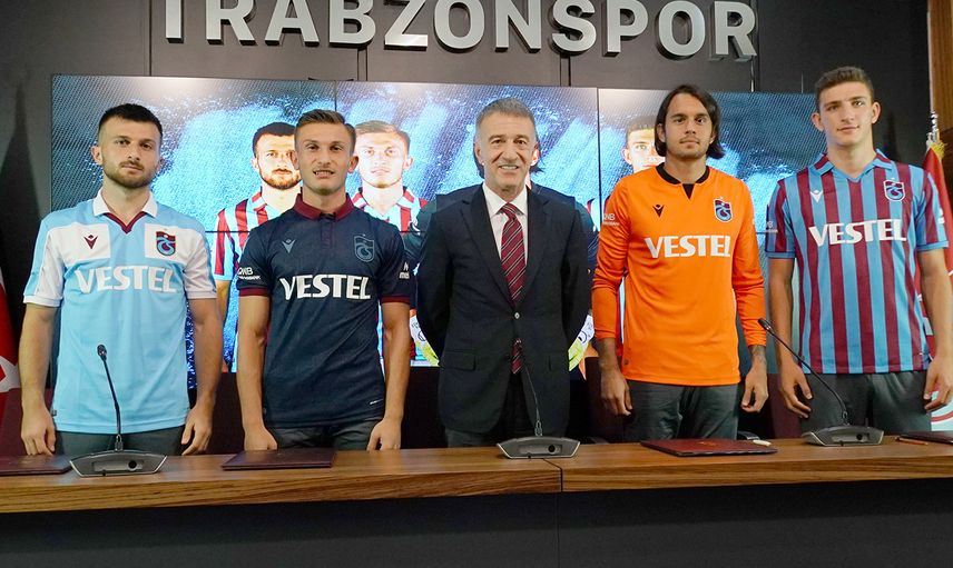 Trabzonspor 4 Futbolcusunun Sözleşmesini Uzattı!