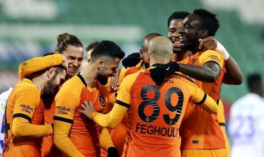 Trabzonspor Emre Akbaba'yı İstiyor!