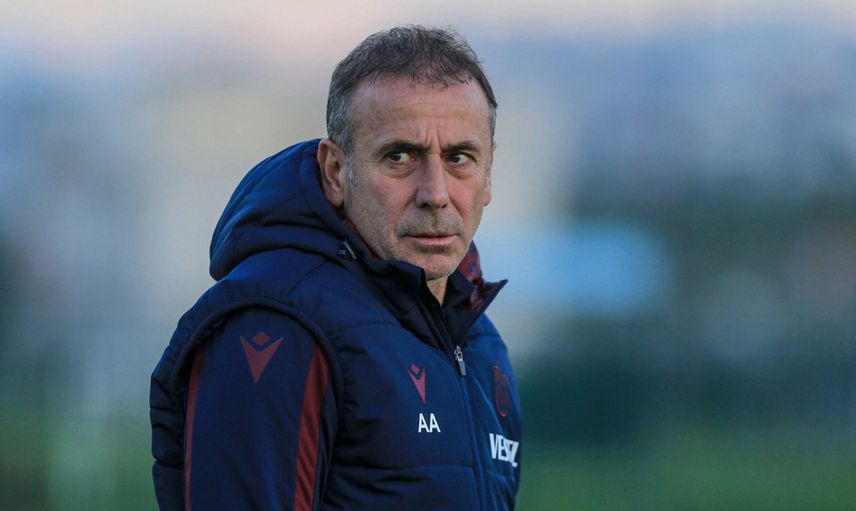 Trabzonspor Teknik Direktörü Abdullah Avcı, Antalyaspor maçı öncesi Cuma günü gerçekleştirecekleri antrenmanın taraftara açık olarak yapacaklarını açıkladı