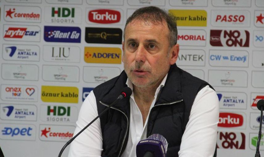 Trabzonspor'da Abdullah Avcı, Antalyaspor Mağlubiyetinin Ardından Açıklamalarda Bulundu