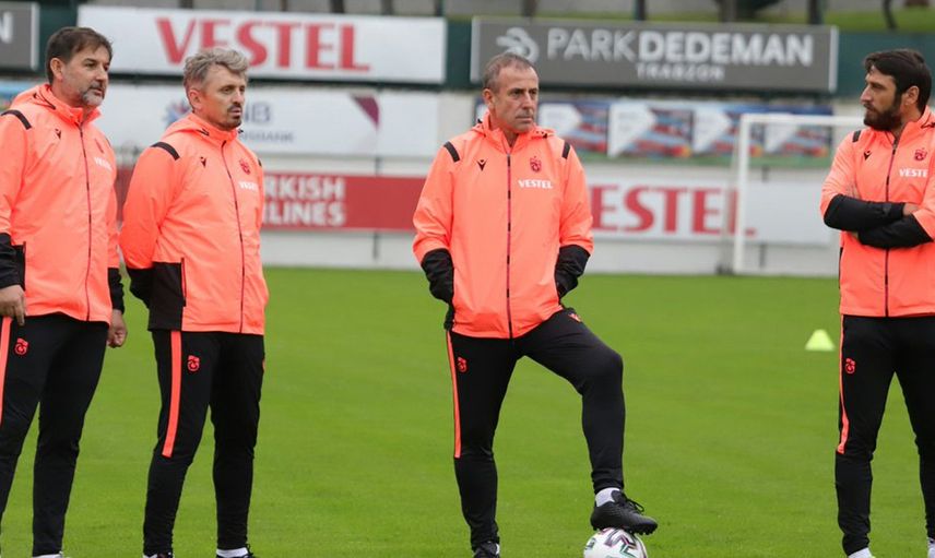 Trabzonspor'da Teknik Direktör Abdullah Avcı'dan Takımla Toplantı!