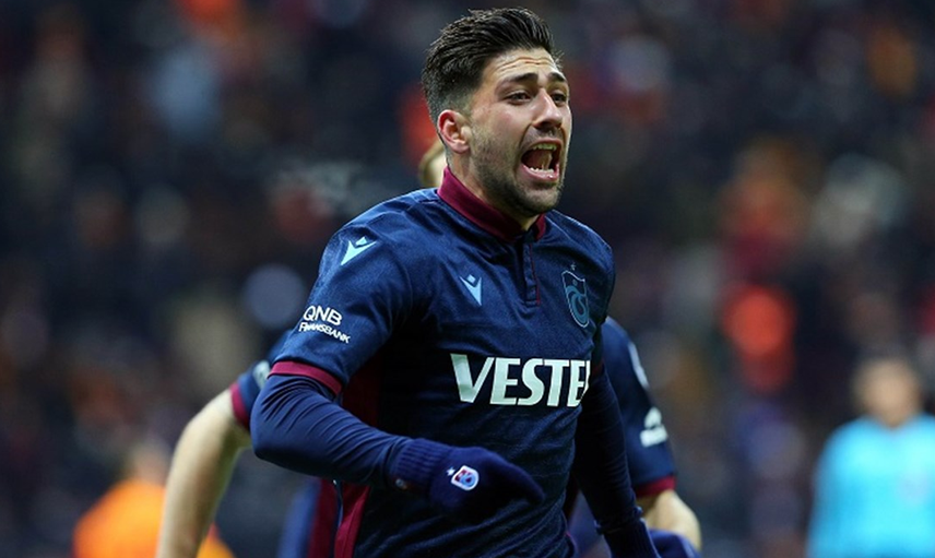 Trabzonsporlu Anastasios Bakasetas hakkında çıkan transfer haberlerinin hepsinin yalan olduğunu açıkladı