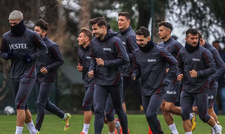 Trabzonspor'un Antalyaspor Maçı Öncesi Kamp Kadrosu Belli Oldu!