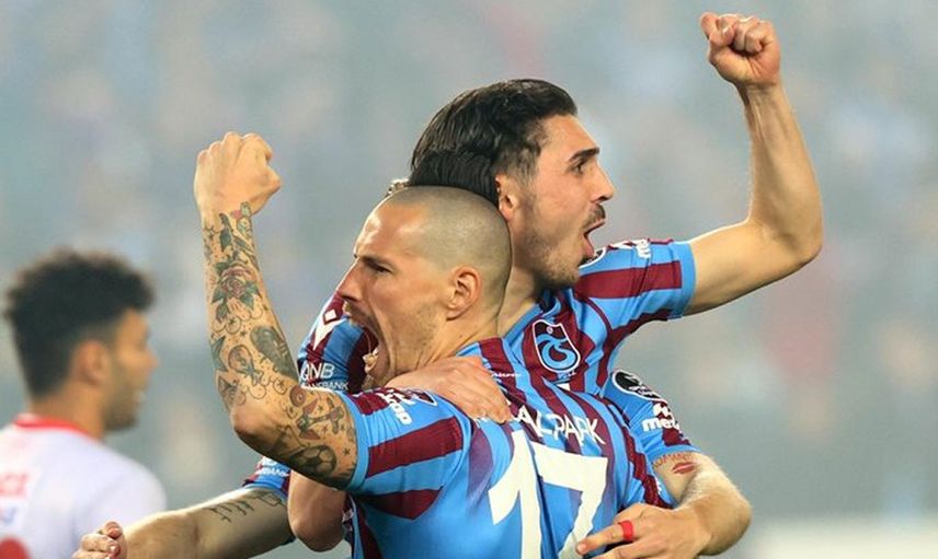 Trabzonspor'un Süper Lig'de şampiyonluğunu ilan etmesinin ardından Abdülkadir Ömür'den dikkat çeken sözler!