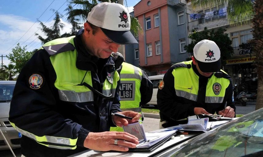 Trafik cezalarına rekor zam geliyor! Yeni ceza tutarları cep yakacak