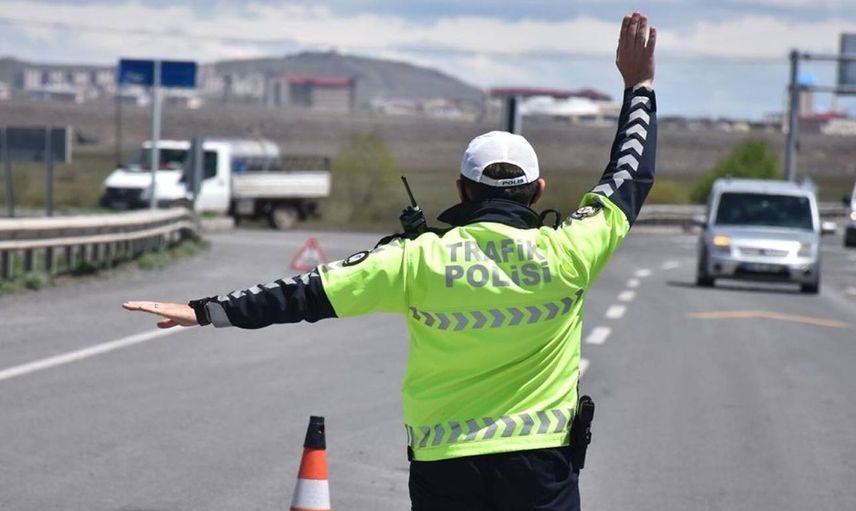 Trafik kurallarına uymayanlar yandı: 2024 yılı trafik cezaları belli oldu! İşte yeni cezaların listesi