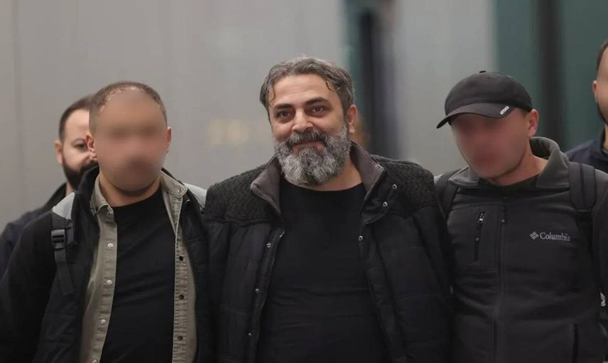 Tüm dünyada kırmızı bültenle aranıyordu: Türkiye’ye getirildi