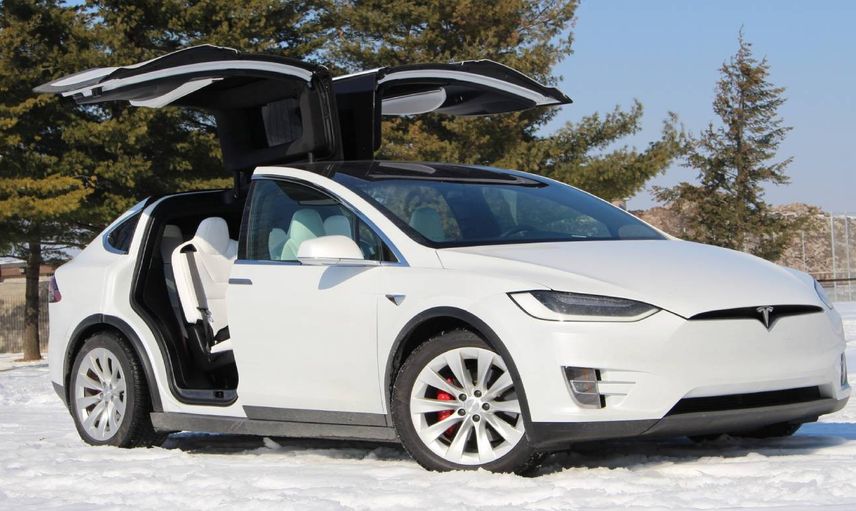 Tüm ülkede gündeme oturdu: Tesla ABD’deki 200 bin aracını geri çağırdı