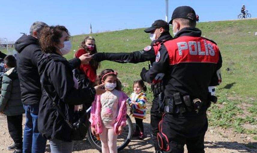 Tunca Nehri Etrafında Dolaşan 28 Kişiye Para Cezası