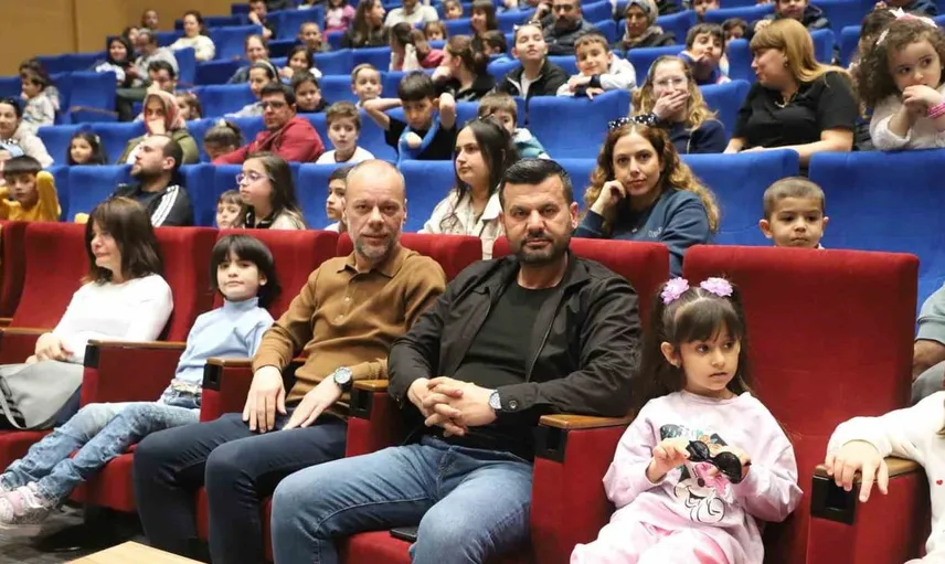 Turgut ve Lulu, Çocuklarla İlk Kez Buluştu