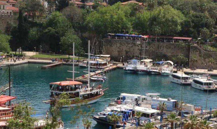 Turizmde resmen sürpriz yaşanıyor! Rus ve Ukraynalı gelecekken...