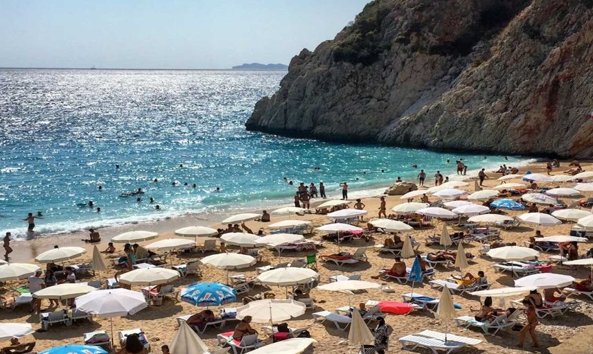 Turizmde tarihin rekoru geliyor! 47 milyon turist ile turizm geliri yüzde 190.2 arttı