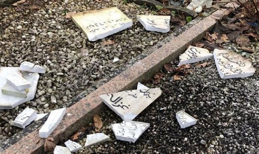 Türk düşmanlıkları bitmiyor: Yunanistan’da Müslüman mezarlığına saldırı
