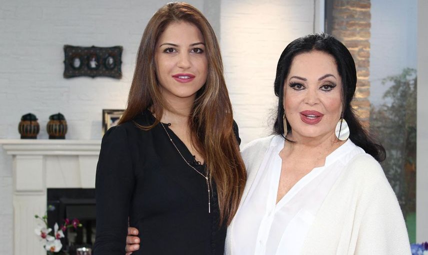 Türkan Şoray'ın Kızı Yağmur Ünal'a Tepkiler Üst Üste Geldi!