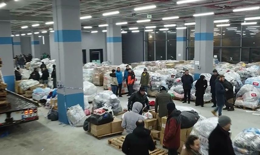 Türkiye 7’den 70’e seferber oldu: Deprem bölgesine yardımlar devam ediyor