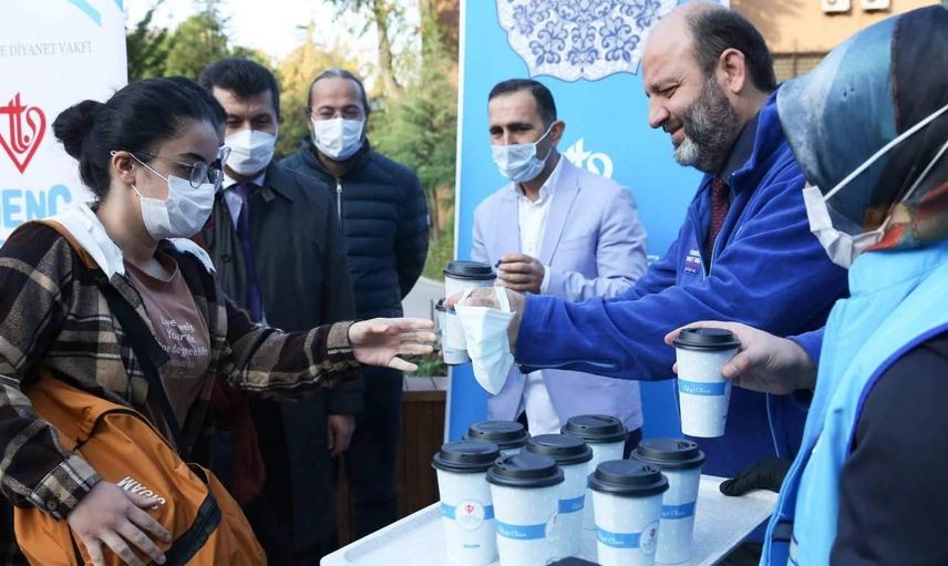 Türkiye Diyanet Vakfı Ramazan alışveriş kartı başvuruları nereye, nasıl yapılacak? Türkiye Diyanet Vakfı'ndan 5 bin aileye nakit yardımı
