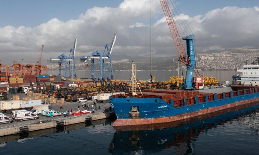 Türkiye Gazze’ye yardım elini uzattı: Sağlık gemisi Mısır’a demirledi