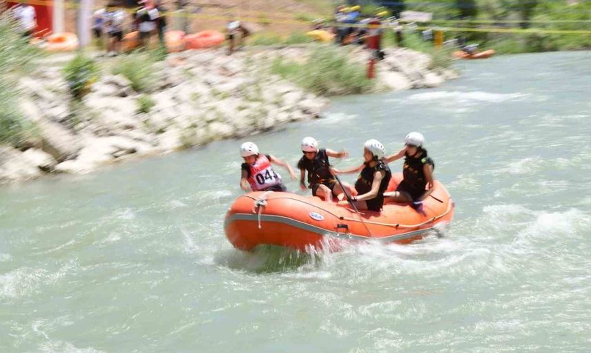 Türkiye rafting şampiyonası 3. ayak yarışları Van’da başladı