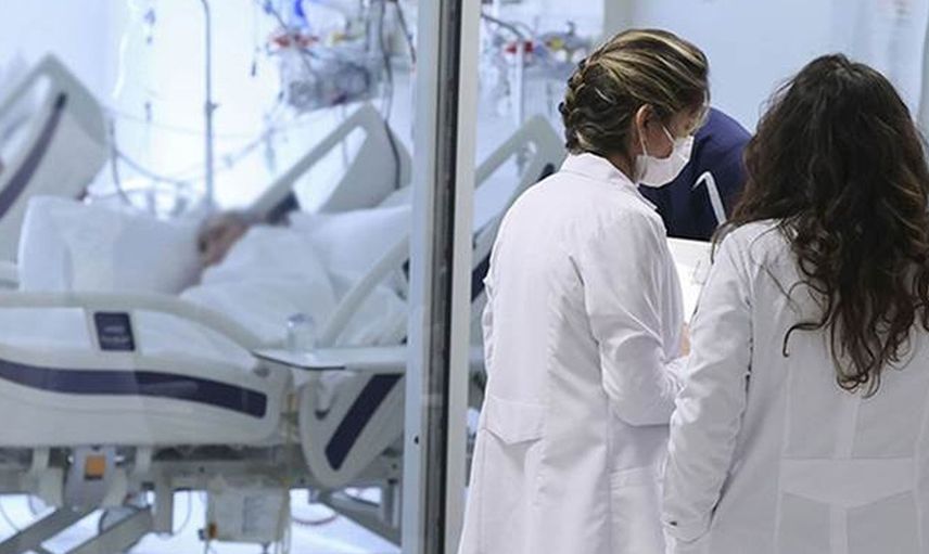 Türkiye’de Günlük Koronavirüs Vaka Sayısında Rekor Artış: 100 Bini Aştı