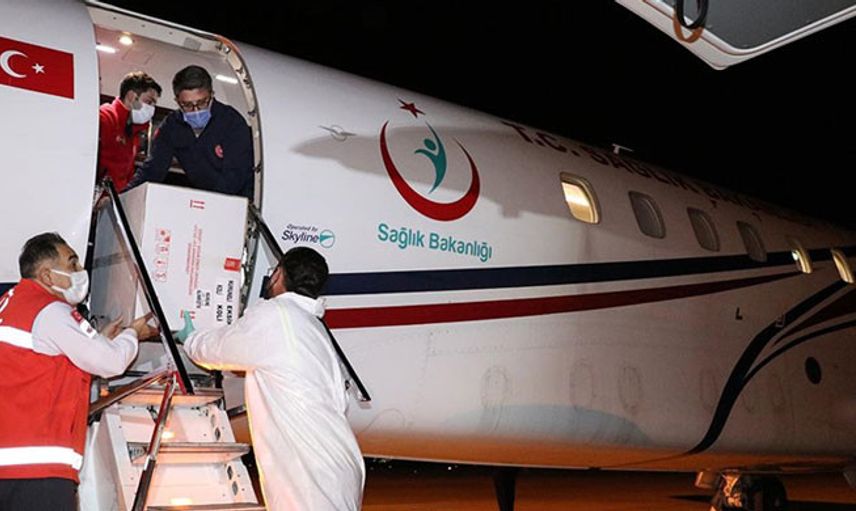 Türkiye'den KKTC'ye 40 Bin Doz Koronavirüs Aşısı Gönderildi
