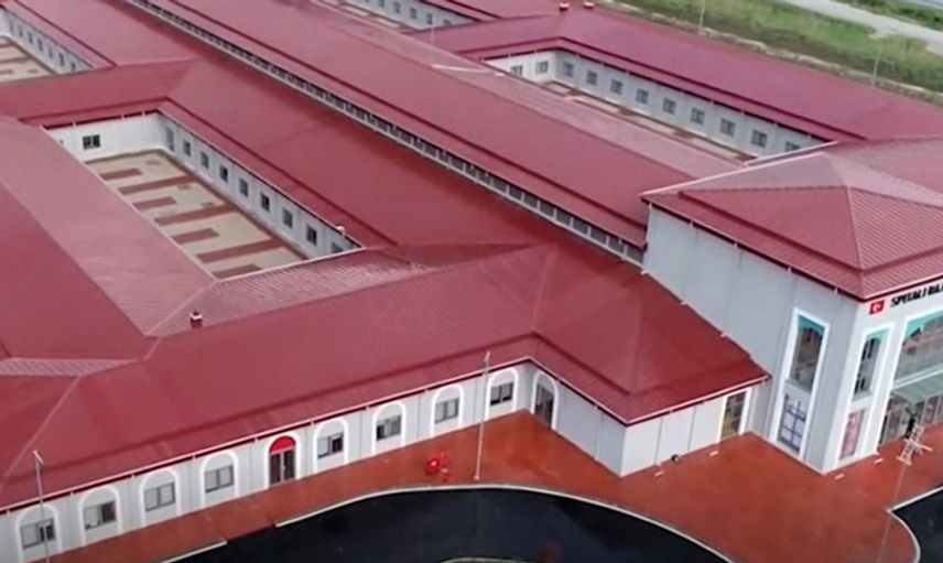 Türkiye'nin Arnavutluk'ta İnşa Ettiği Hastane Açılıyor