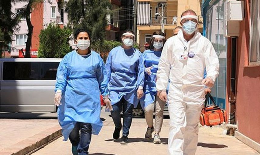 Türkiye'nin Aşı İkna Timi Dünya Basınında Övgü Aldı