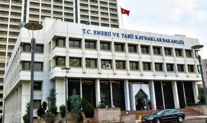 Türkiye'nin İlk Yüzer Üretim Platformu Çanakkale'ye Ulaştı