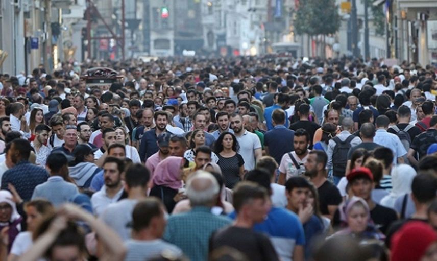 Türkiye'nin nüfusu açıklandı! TÜİK'in verilerine göre kadın ve erkek oranlarında şaşırtan sonuçlar