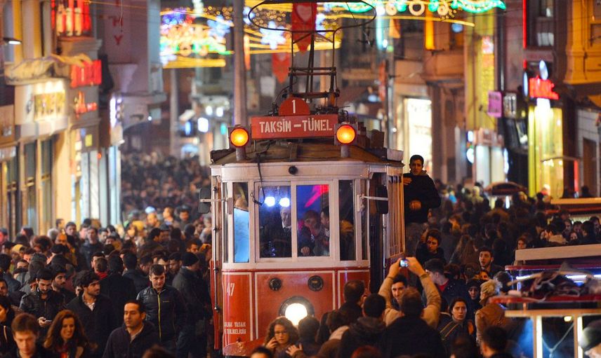 Türkiye’nin yılbaşı kutlamasının toplumsal iz düşümü!