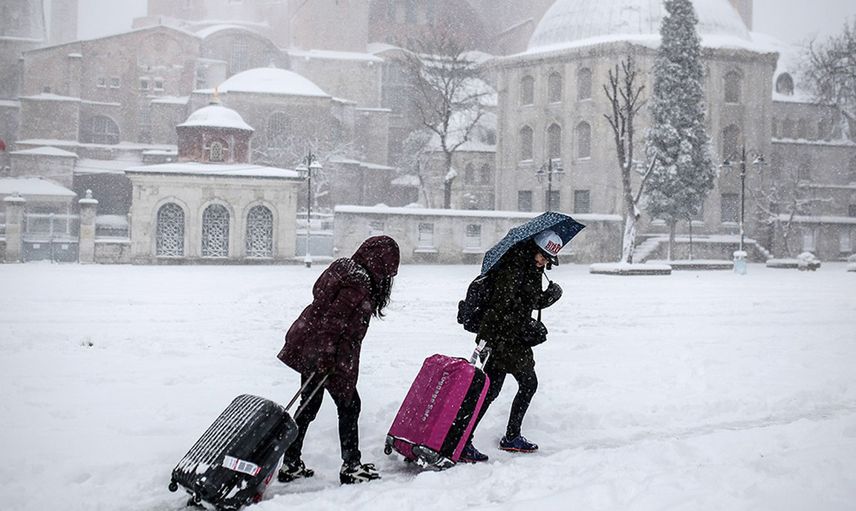 Türkiye'ye ilk kar düştü: Meteorolojiden peş peşe uyarı geldi