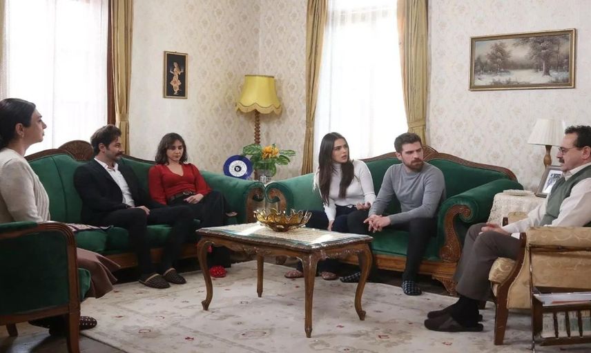Üç Kız Kardeş 79. bölüm ön izlemesi yayınlandı: Somer, Türkan ile evlenme amacından vazgeçmiyor