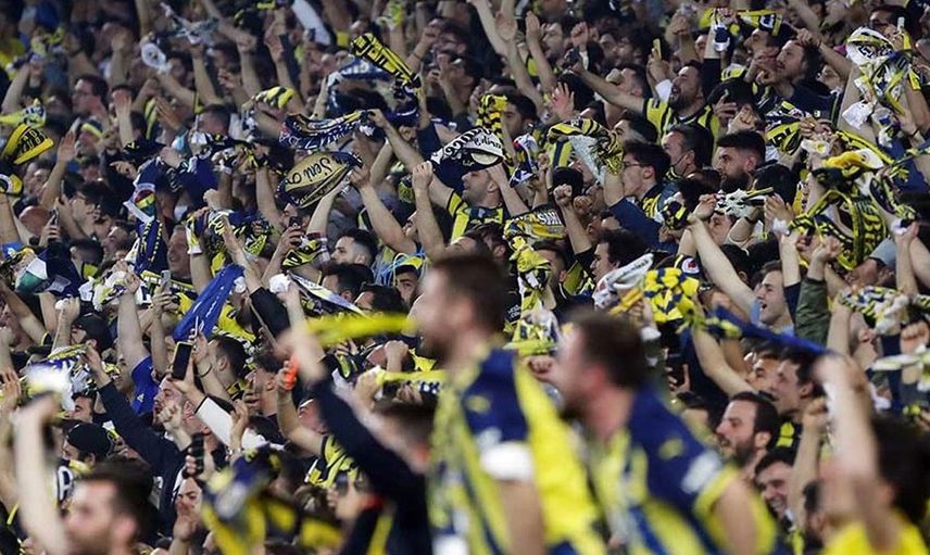 UEFA'dan Fenerbahçe'ye ceza geldi: Sarı Lacivertli taraftarlardan yoksun olacak