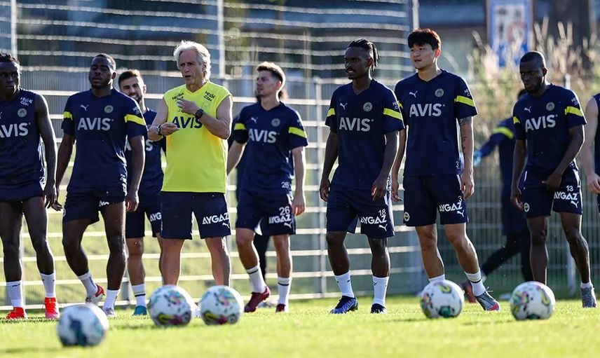 Uğur Meleke Fenerbahçe'de Arda Güler ve İsmail Yüksek'in Jorge Jesus'dan formayı kapacaklarını söyledi