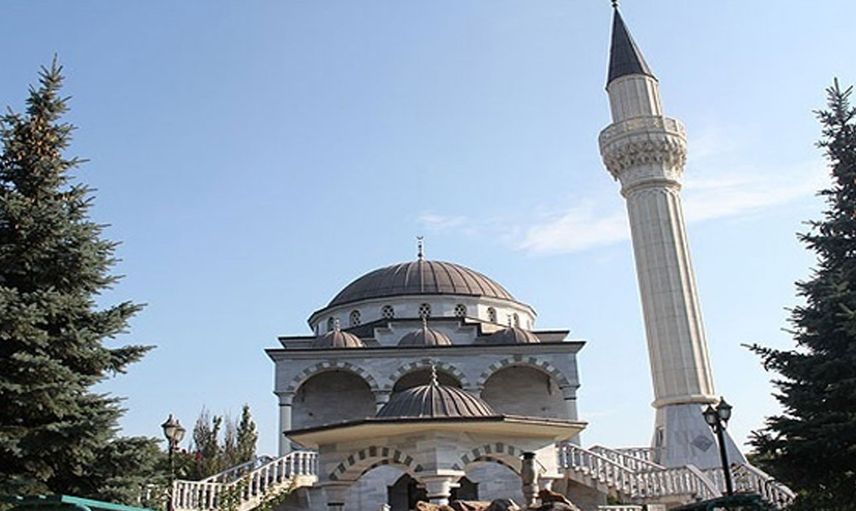 Ukrayna'da Türklerin bulunduğu cami vuruldu mu? Ukrayna’da camiye füze atıldı iddiasına yanıt geldi: 700 metre ilerisine düştü, yaralı bulunmuyor