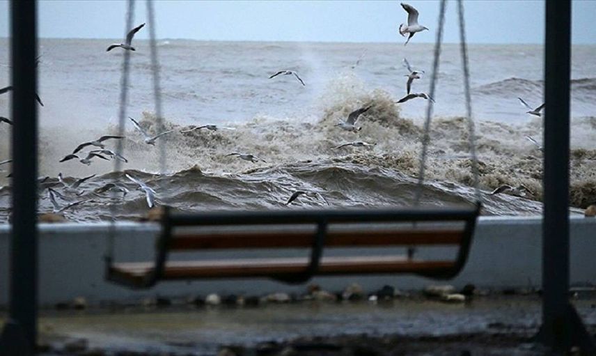 Ulaşıma fırtına engeli: Çok sayıda deniz seferi iptal edildi