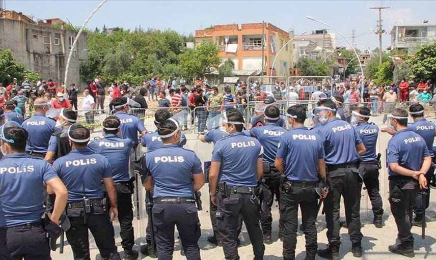 Uluslararası İş Birliğiyle Başarılı Operasyon: Kırmızı Bültenle Aranan Azerbaycanlı Şüpheli Antalya'da Yakalandı