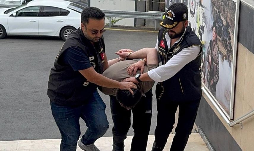 Ümraniye'de Bıçaklı Saldırı: Bir Kadın Hayatını Kaybetti