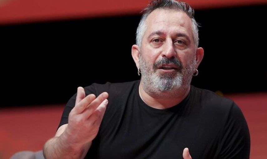 Ünlü Komedyen Cem Yılmaz Hayat Pahalılığına İsyan Etti: Memleket Zengin de Bizim Haberimiz Yok!